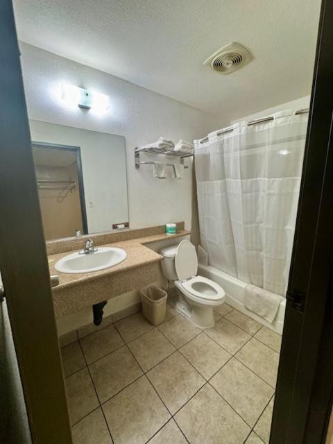 Golden Star Inn San Bernardino Room photo